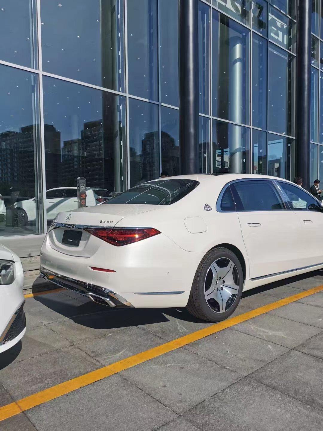 谁说迈巴赫只有黑色钻石白时空银尽在济南之星奔驰世家