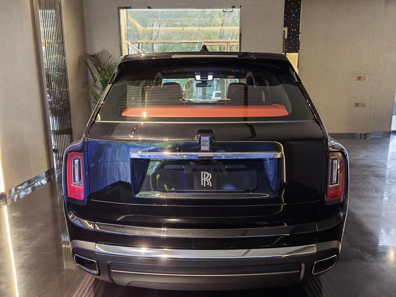 库里南风暴灰亮眼_奔驰s级amg车友圈_一入g网_懂车帝