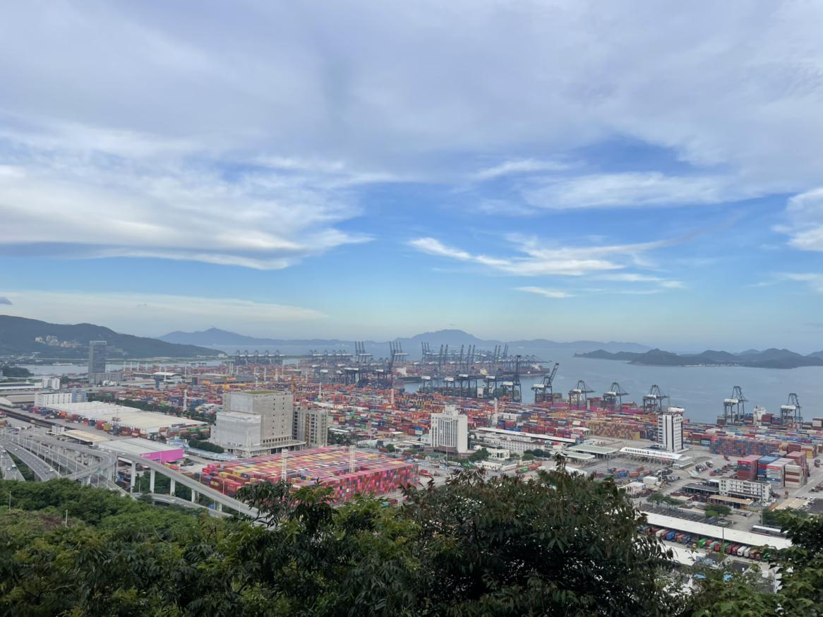 深圳亚洲龙车友三洲田跑山