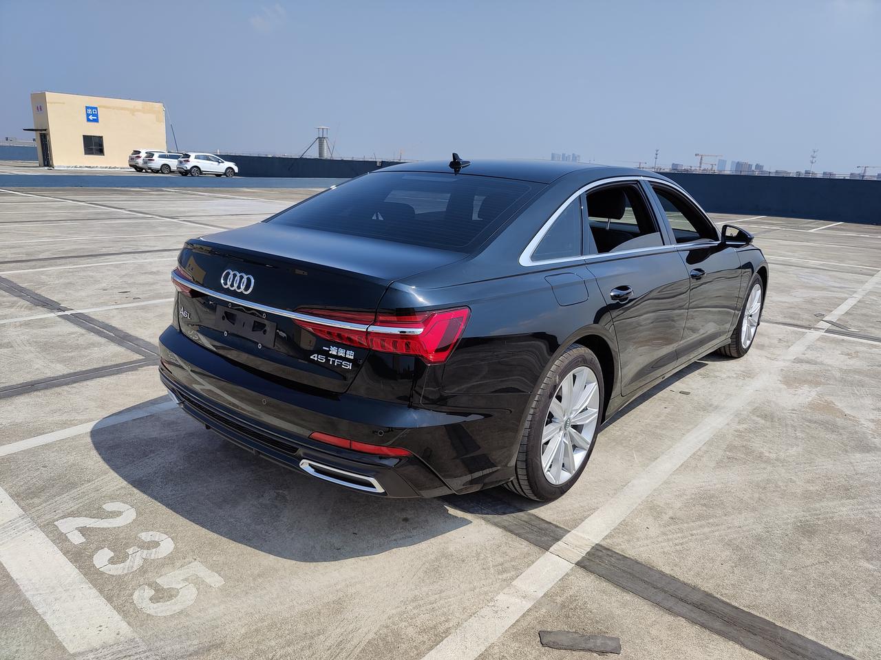 奥迪a6l45臻选动感