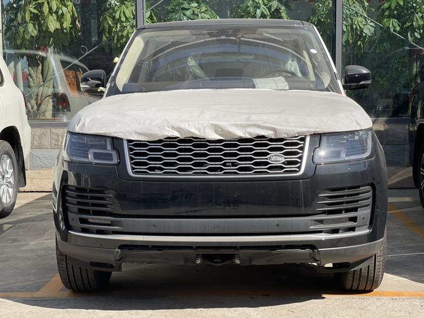 21款路虎vogue加长p400 黑/咖,生产日期