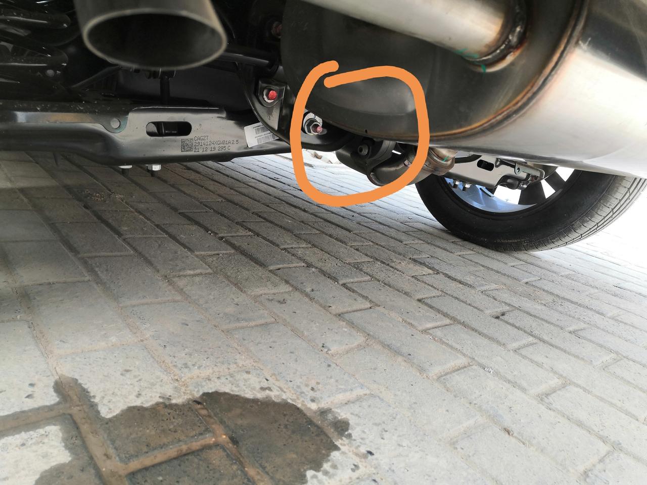 排气筒上面有个小洞,停车后会向下滴水,正常吗_哈弗h6车友圈_懂车帝