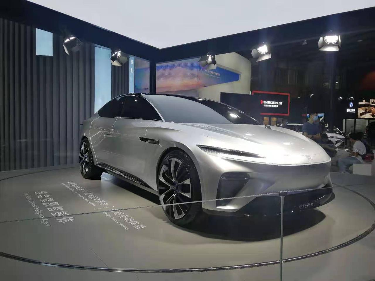 新车部落在广州车展现场实拍到了上汽乘用车r汽车旗下的r-aura