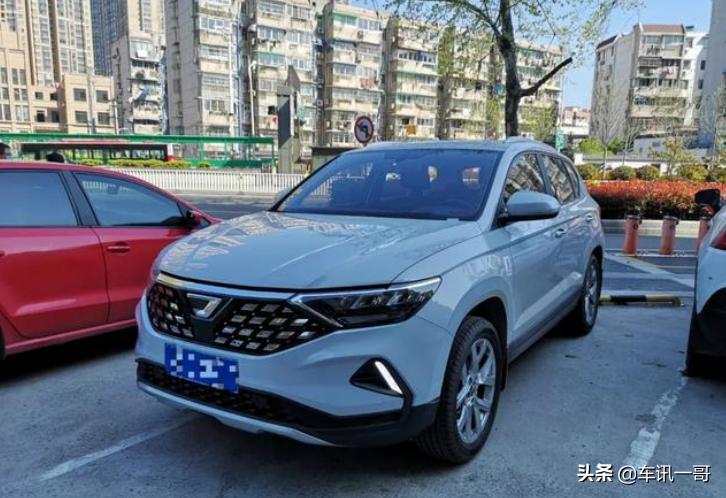 其实早在年前,我因为比较喜欢大众,就选择盲订了一辆大众捷达v