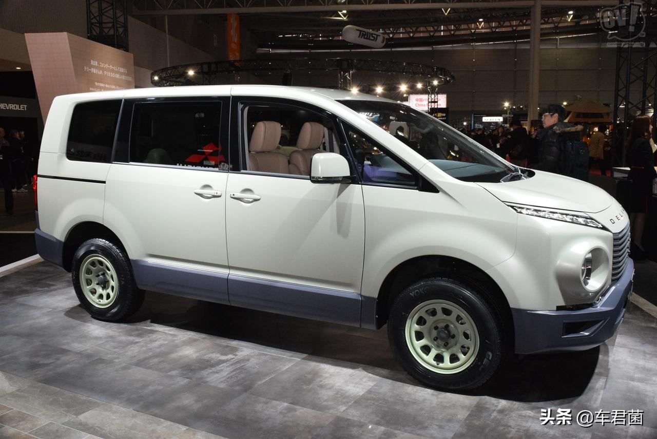 2020东京改装车展三菱得利卡d5车头大圆灯莫名喜欢