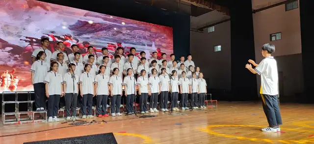 唱支歌儿给党听 | 湘潭市一中举行庆祝中国共产党建党100周年红歌比赛暨"七一"表彰大会