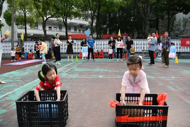 大手牵小手，你我共成长——记湘钢一中教育集团教工子女庆“六一”亲子活动