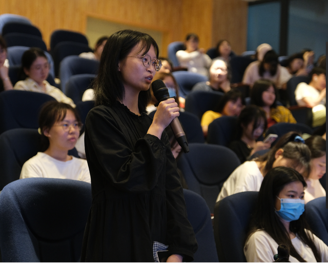 湘潭天易农商银行：金融知识进校园 义务宣传我先行
