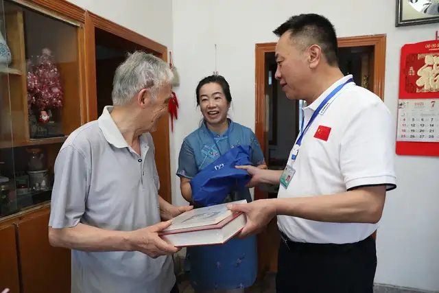 湘潭市中心医院：心系老干部，情暖夕阳红