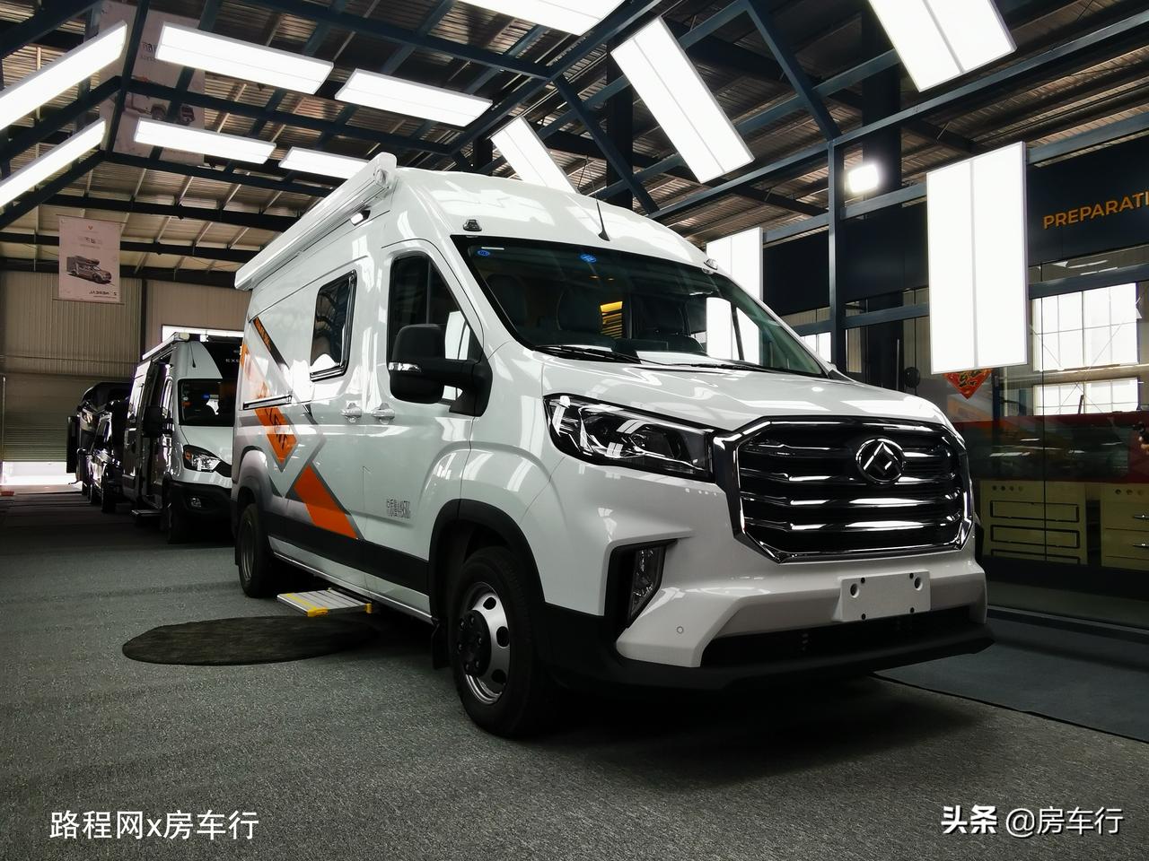 全新发布:景宴新款房车采用最新大通v90底盘打造而成,搭载2