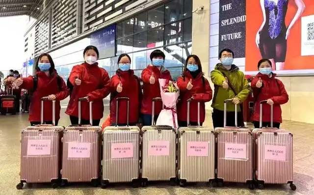 坚守医者初心 不负白衣使命 湘潭县人民医院组织观看电影《中国医生》