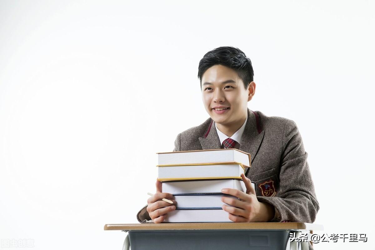 研究生几年毕业（研究生两年和三年制的区别）