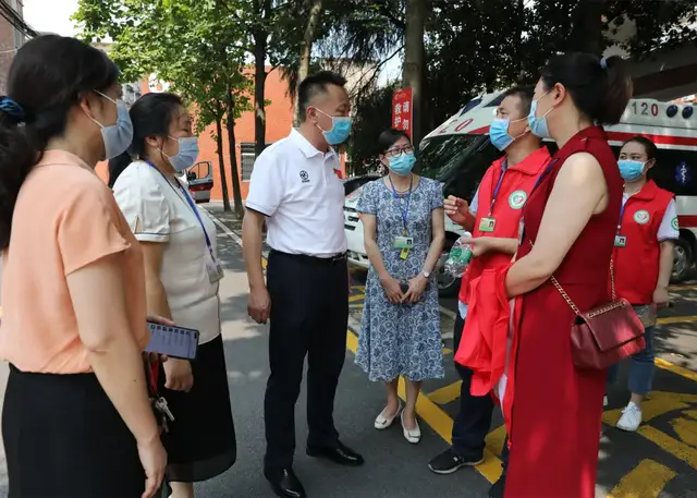 战疫有你，关爱有我！湘潭市中心医院党委慰问抗疫一线工作人员