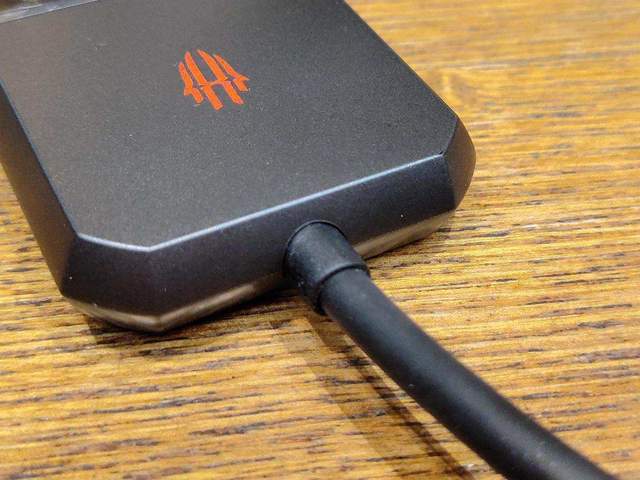 手机一个接口不够用，红魔手机拓展坞来帮你