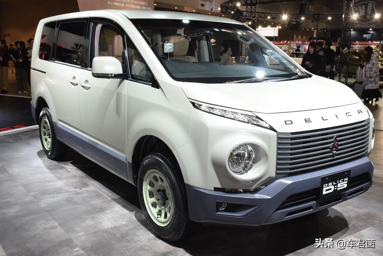 2020东京改装车展三菱得利卡d5车头大圆灯莫名喜欢