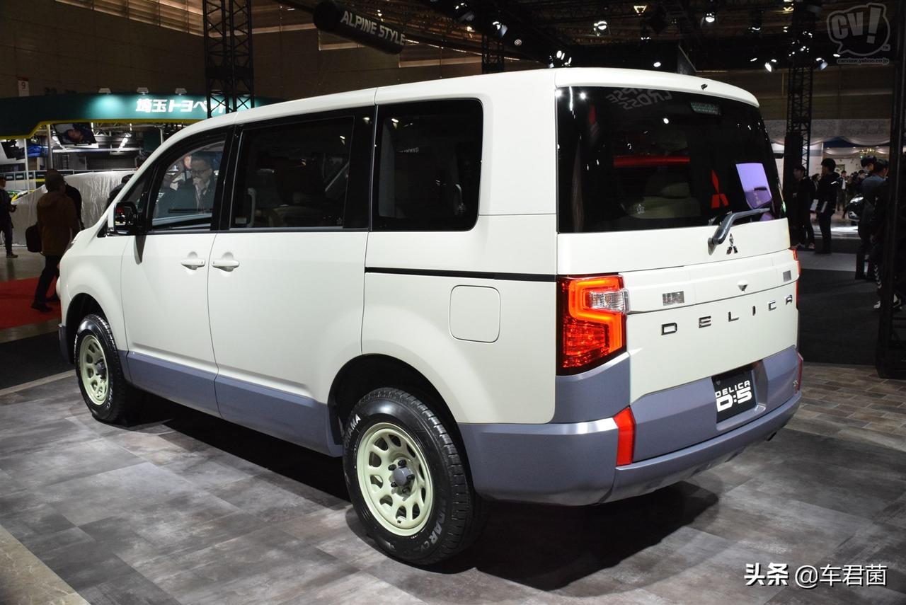 2020东京改装车展三菱得利卡d5车头大圆灯莫名喜欢