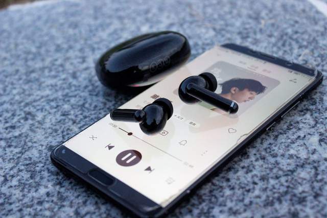 带给忙碌生活的一份安静——QCY HT03真无线蓝牙耳机