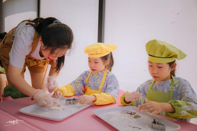 魔都遛娃宝藏地，上海宋城亲子游详细攻略，来一场侏罗纪穿越