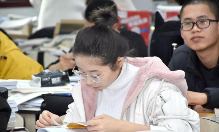 研究生几年毕业（研究生两年和三年制的区别）