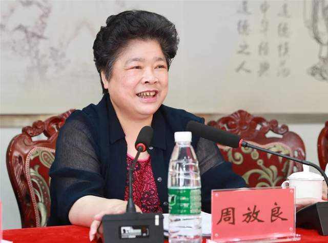 今天，为TA们喝彩！明天，惟奋斗者进！