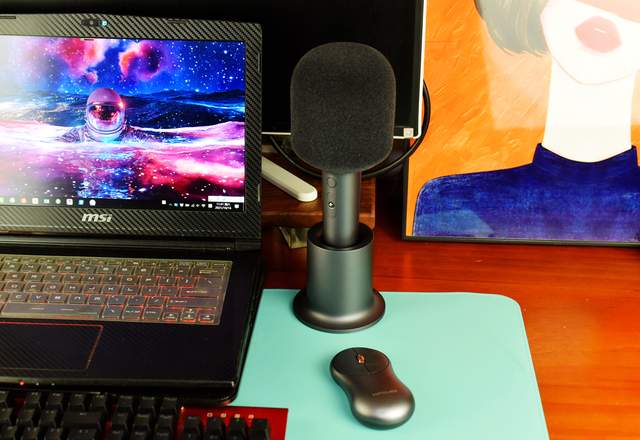 米家K歌麦克风：把KTV随身携带，不仅能唱还能听