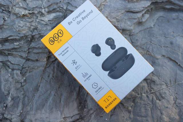 百元耳机都不值得入手，那低于百元更不能看？结果打脸来得那么快