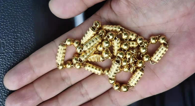 七旬老人金项链被盗，莲乡警方一日内破“仙人跳”