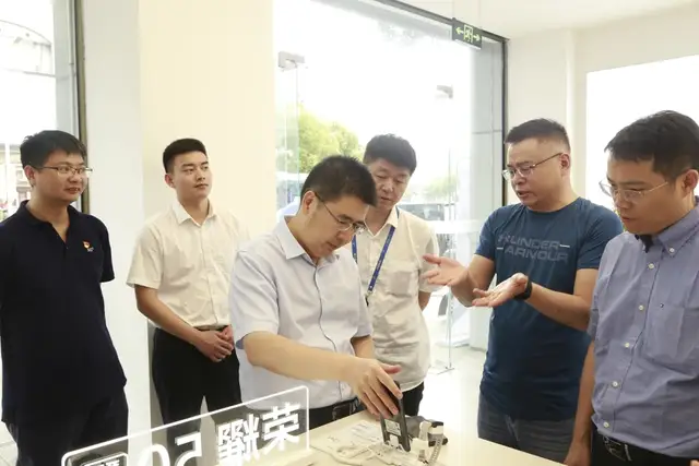 湖南联通党委委员、副总经理陈小敏一行赴湘潭市分公司督导调研