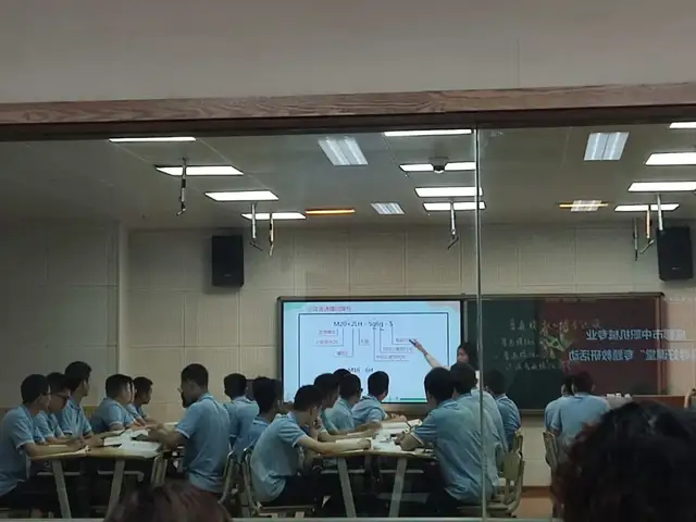三教改革｜四川天府新区职业学校教师在成都市教研活动中献课