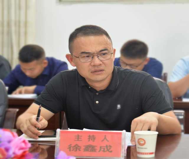 倾情研讨，共同成长—记湘潭凤凰中学2021年市级课题开题论证会