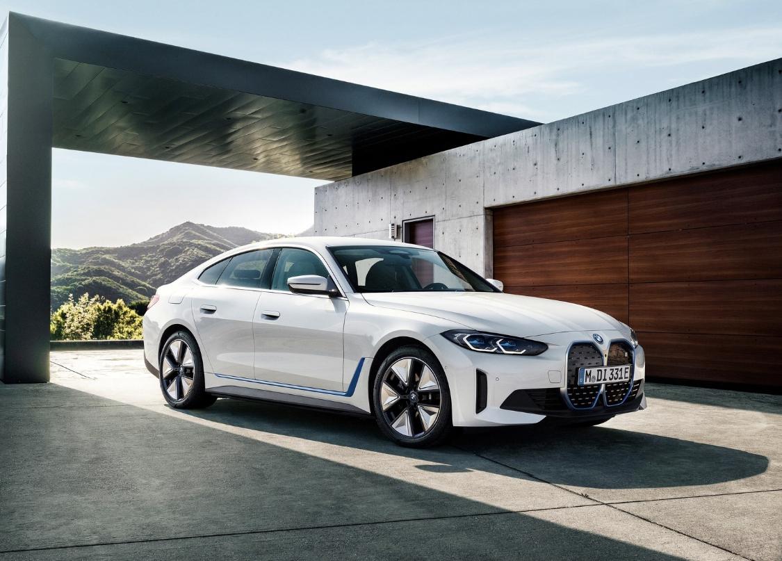 宝马i4官图发布,新车或于2021年内上市 内饰采用与ix相