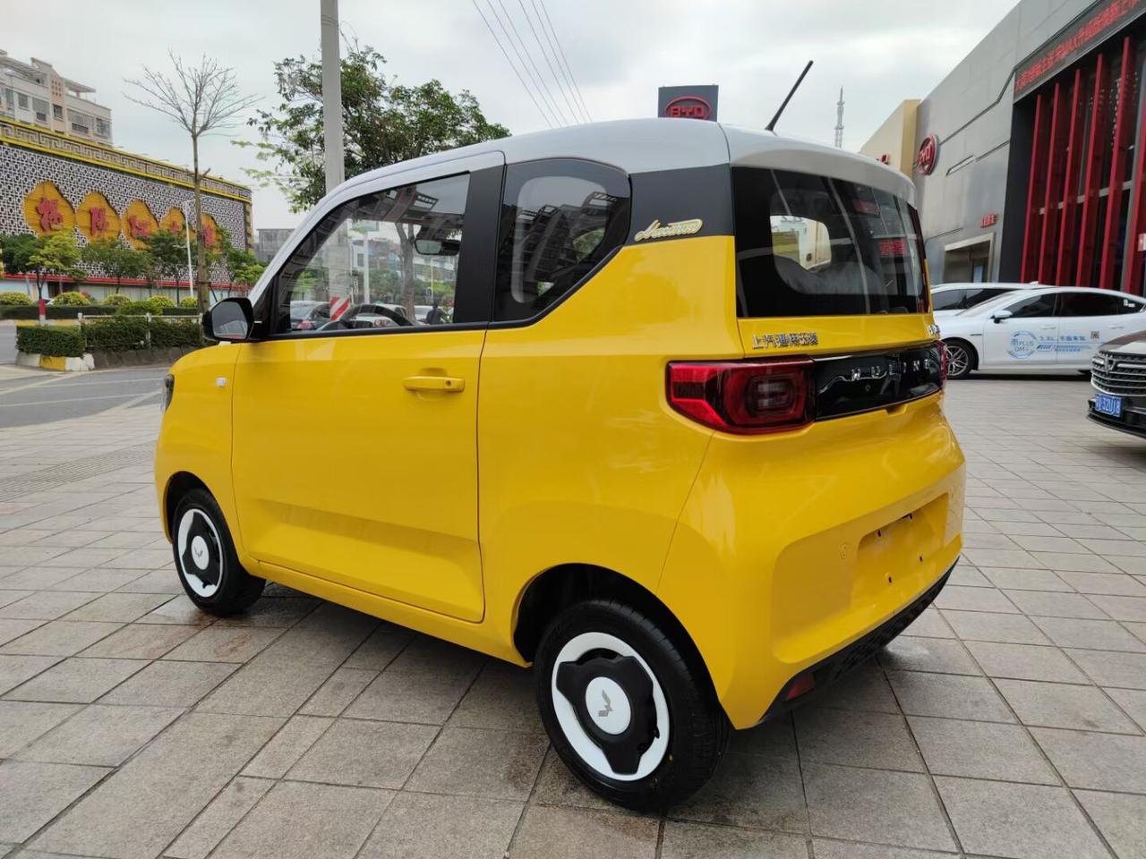 网红车宏光miniev马卡龙_五菱宏光miniev车友圈_懂车帝