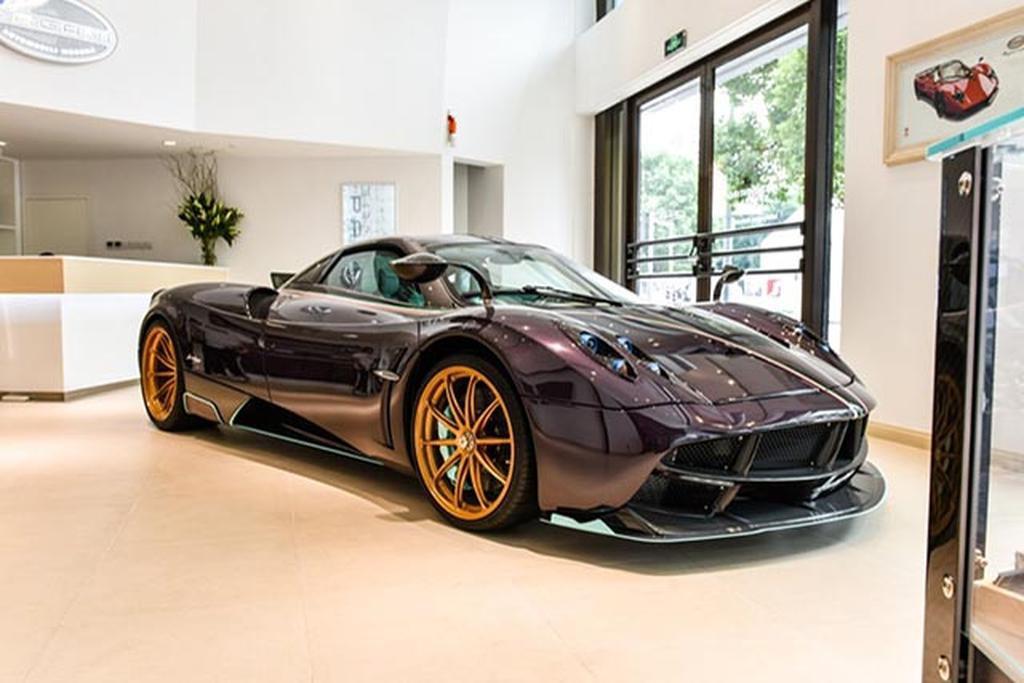 帕加尼 风神敞篷!配置价4750万优惠2439万 4.85折