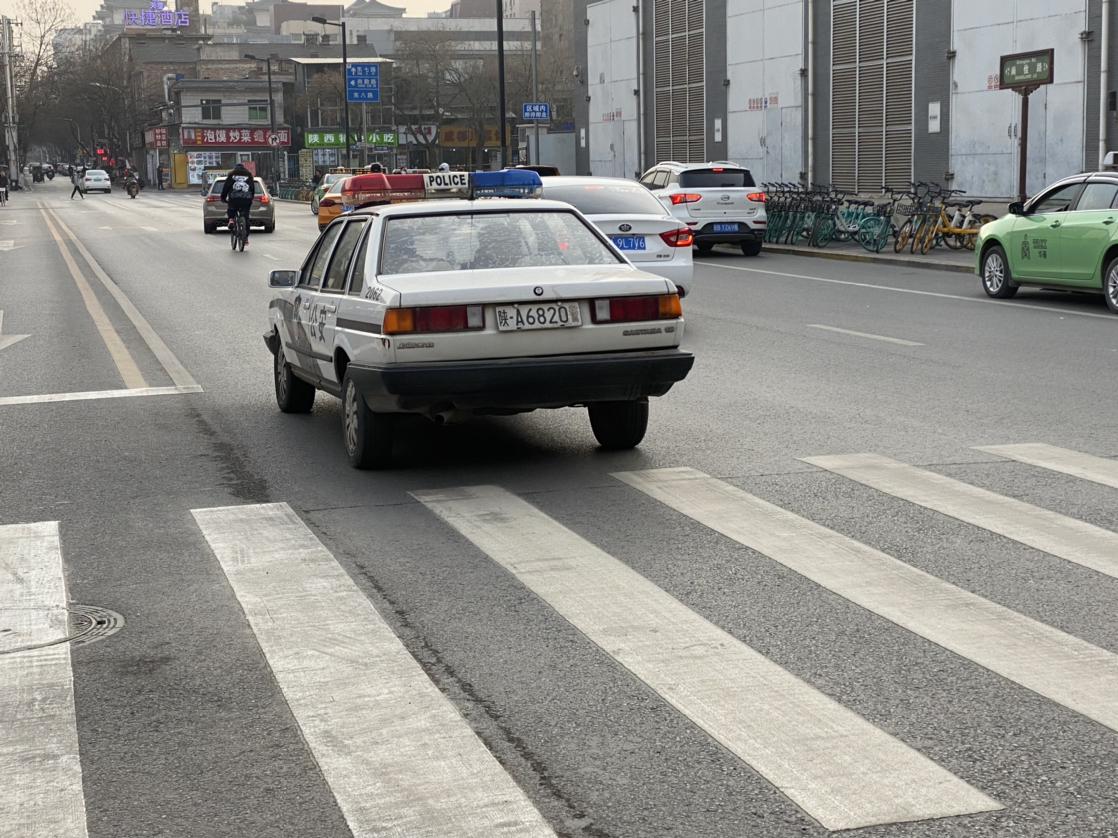 普桑,警车界的"一级警督",经验丰富却默默奉献_桑塔纳经典车友圈