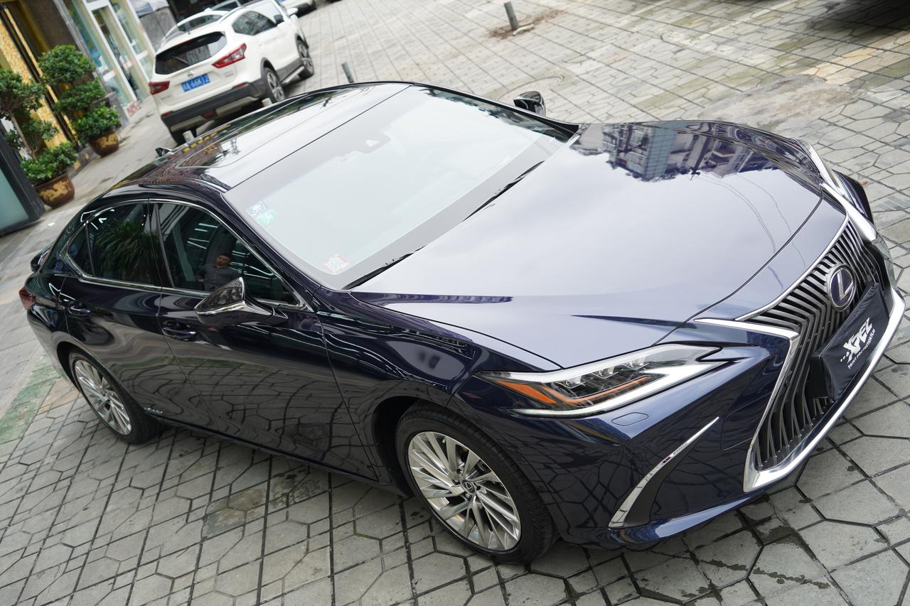 今日交车一台 雷克萨斯es300h 原车漆:宝石蓝 全车装贴