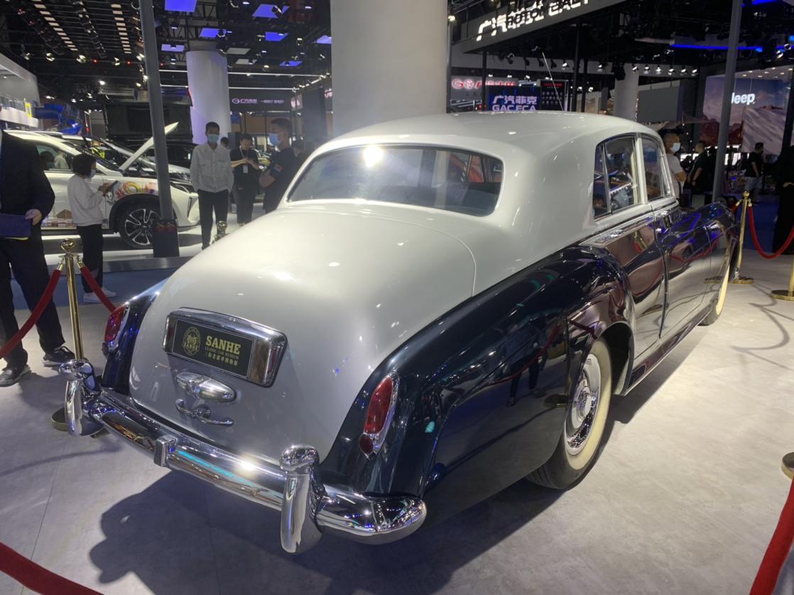 劳斯莱斯银云亮相成都车展