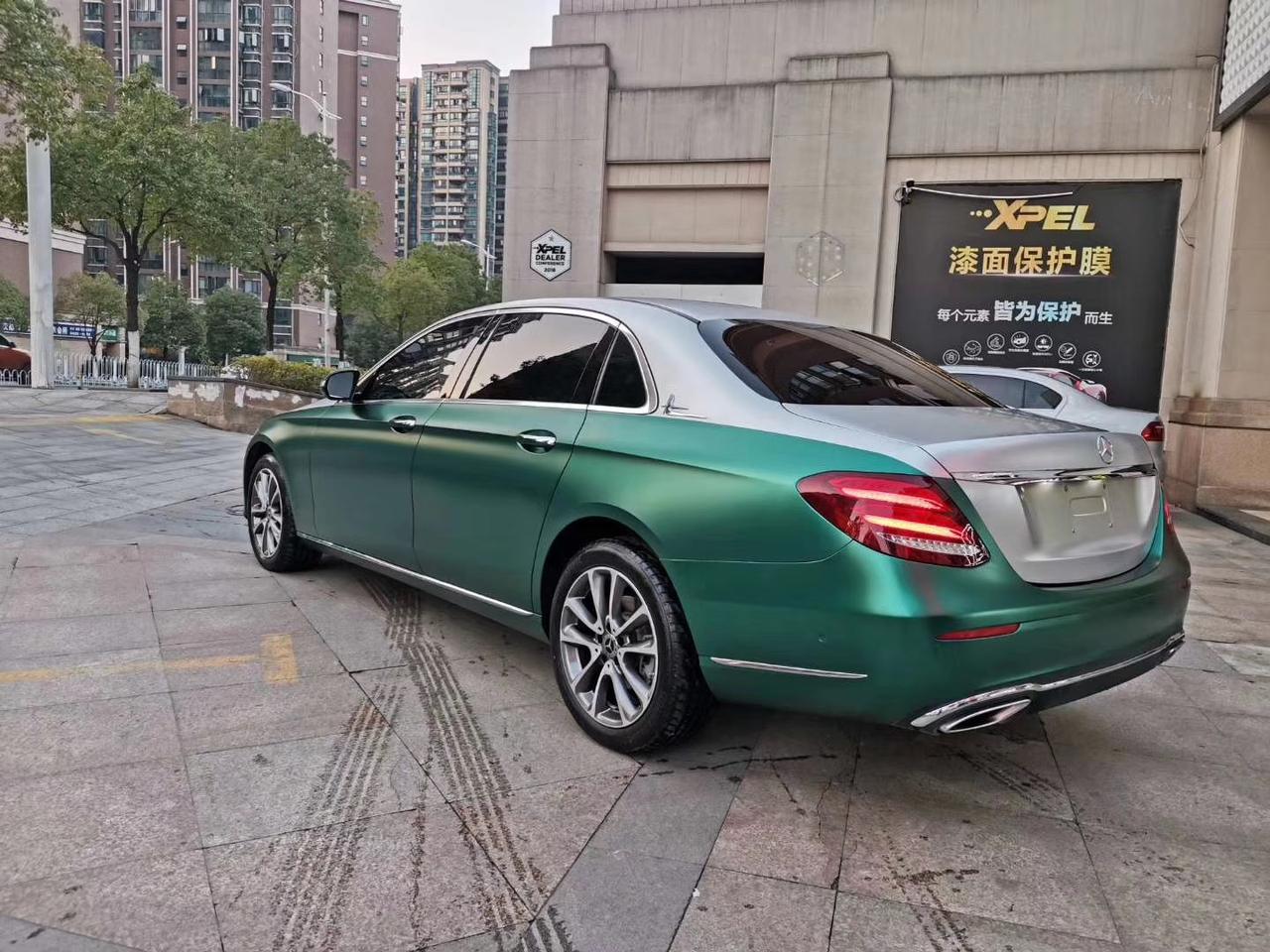 在隐形车衣基础上贴的双拼改色膜,钥匙用一个月壳子磨的不像话了