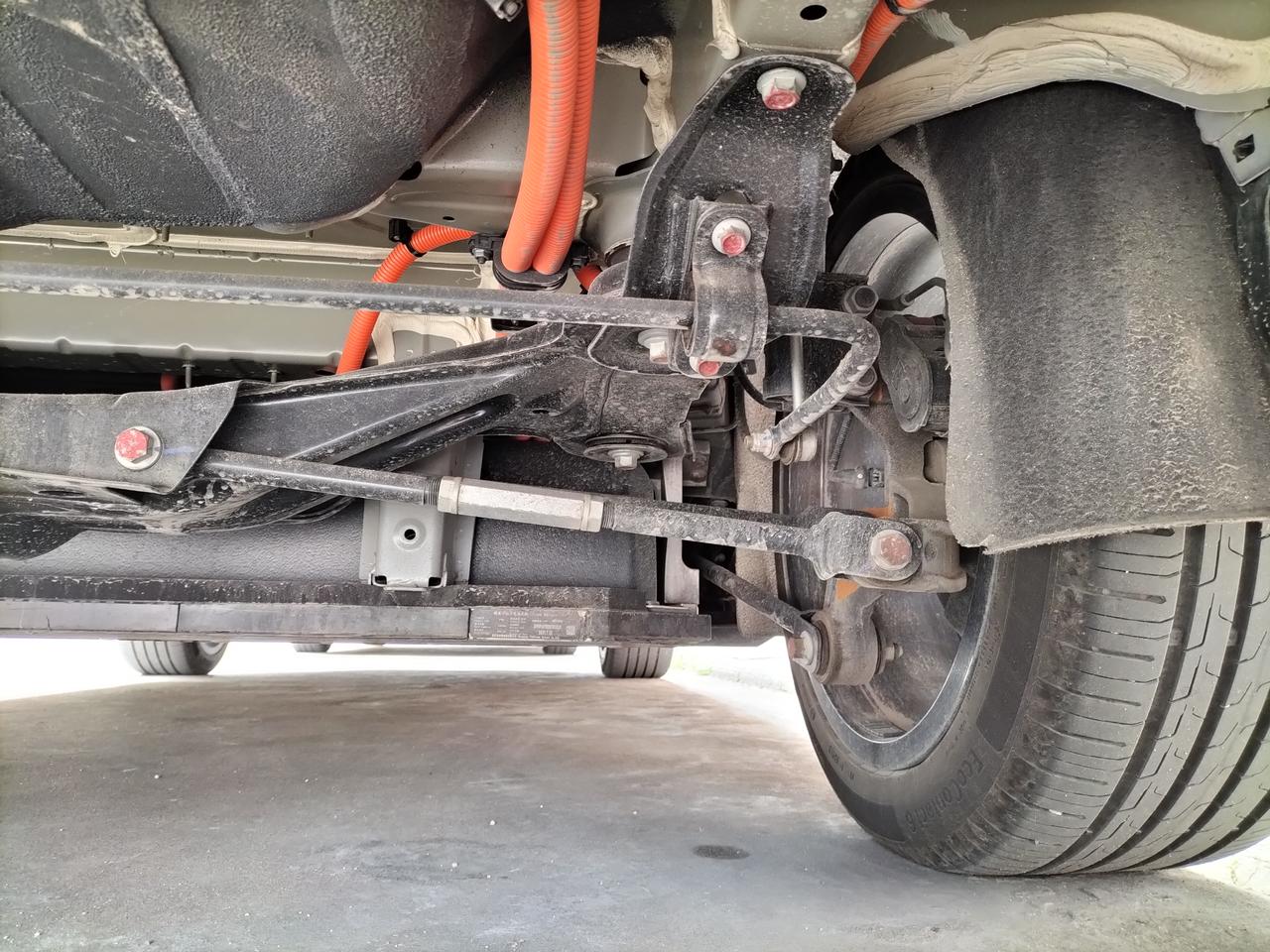 秦plusev600底盘欣赏