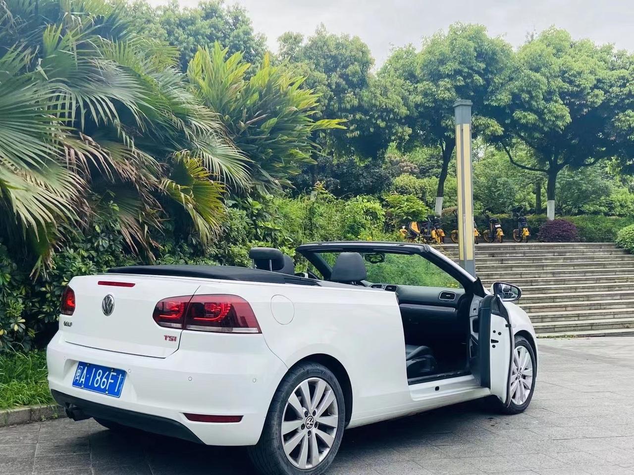 出售2014年高尔夫敞篷软顶