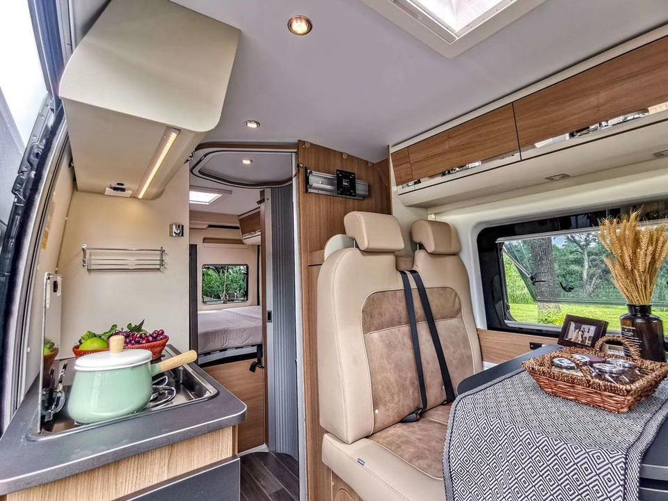 进口阿迪亚b型房车质感就是不一样