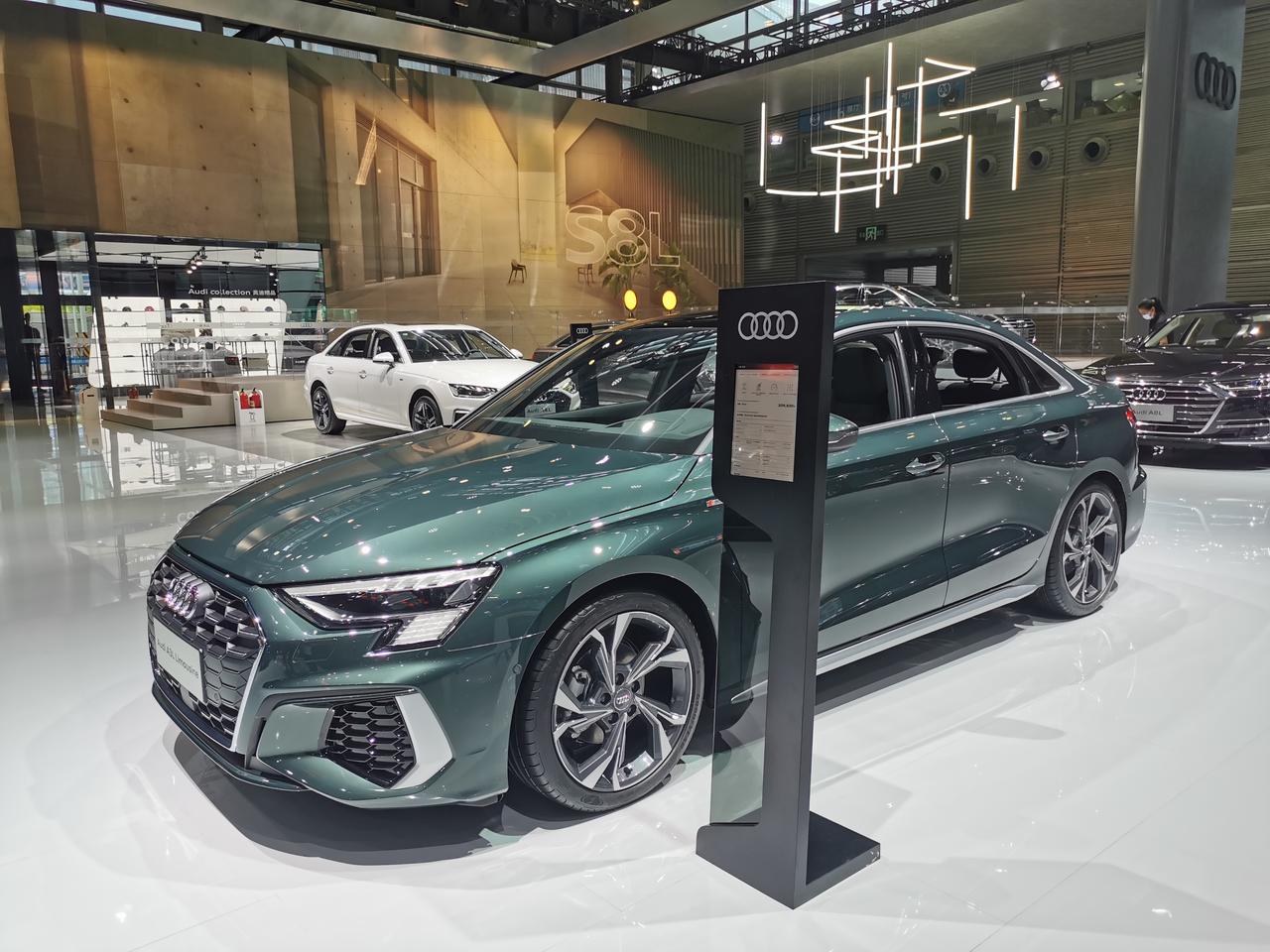 全新a3三厢加长版哥特兰绿