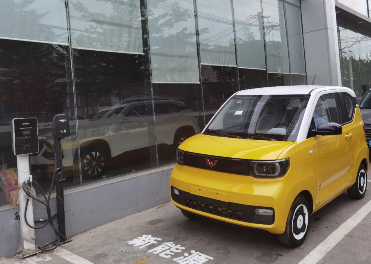 网红车宏光miniev马卡龙_五菱宏光miniev车友圈_懂车帝