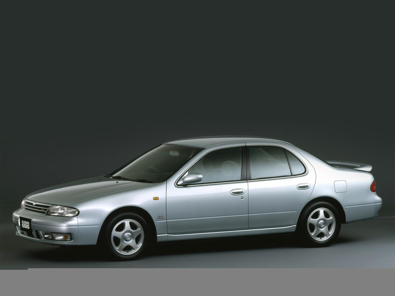 话说当年的日产真的无愧技术日产这个称号,蓝鸟u13大家很熟悉