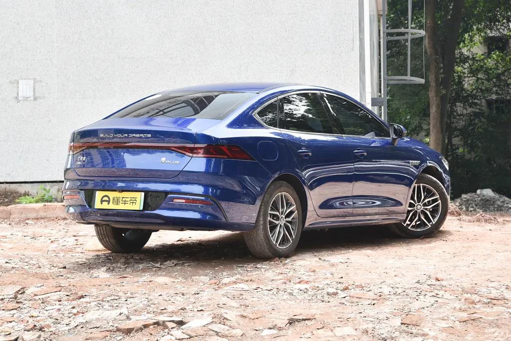 比亚迪秦plusdmi蓝色车型最新照片