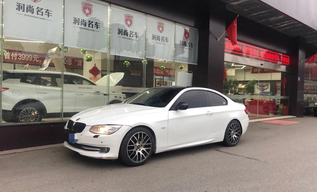 双门宝马320i末代e92