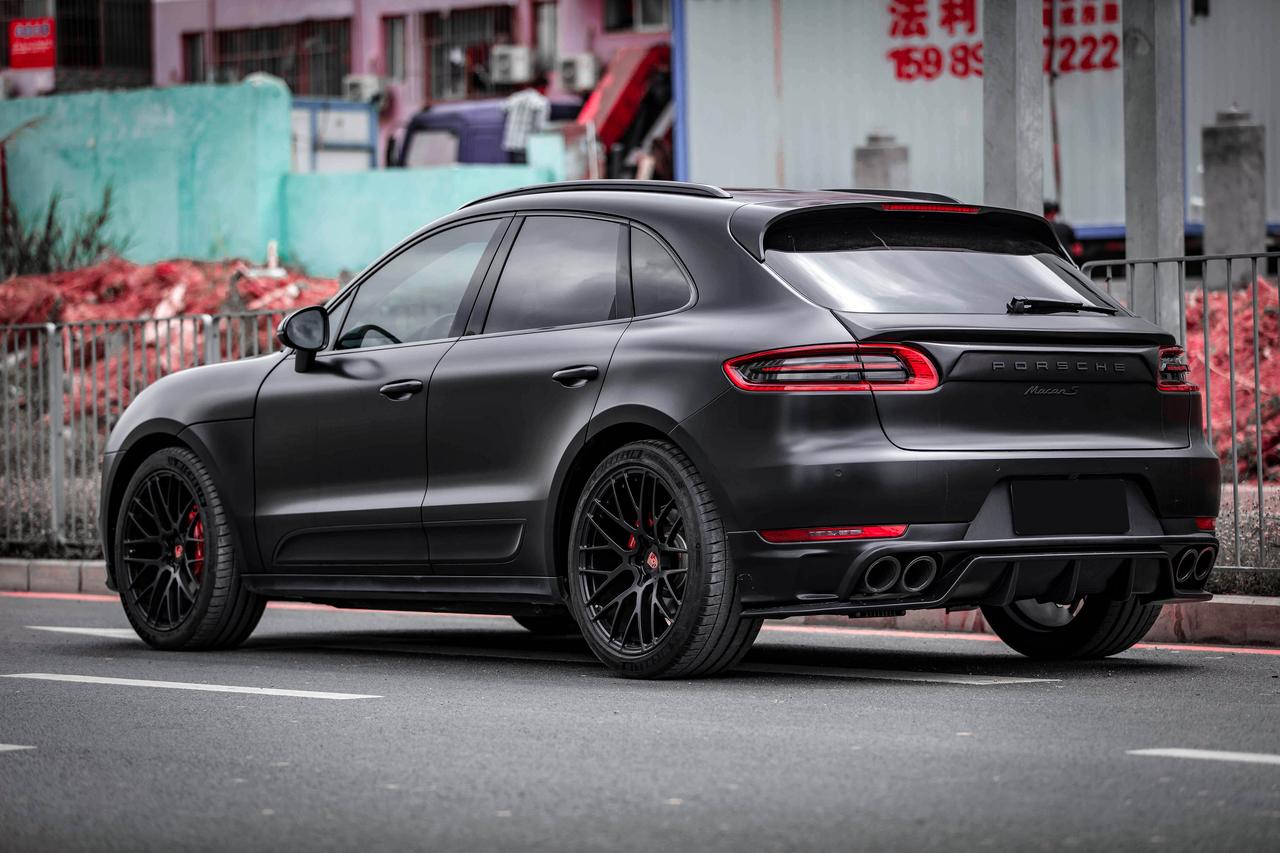 给大家带来保时捷macan s黑武士战斗风格的改装案例 保时