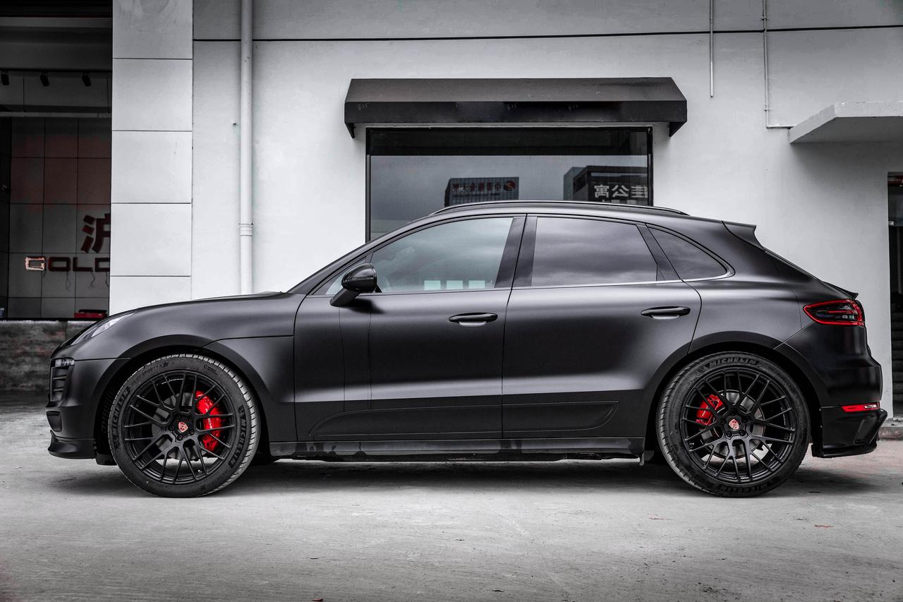给大家带来保时捷macan s黑武士战斗风格的改装案例 保时