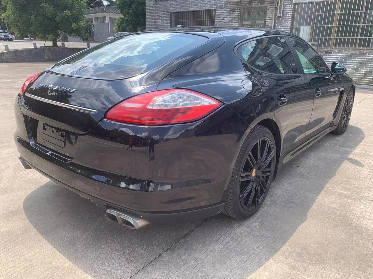 [友圈车展〕 2013保时捷帕拉梅拉turbo 4.8t双涡