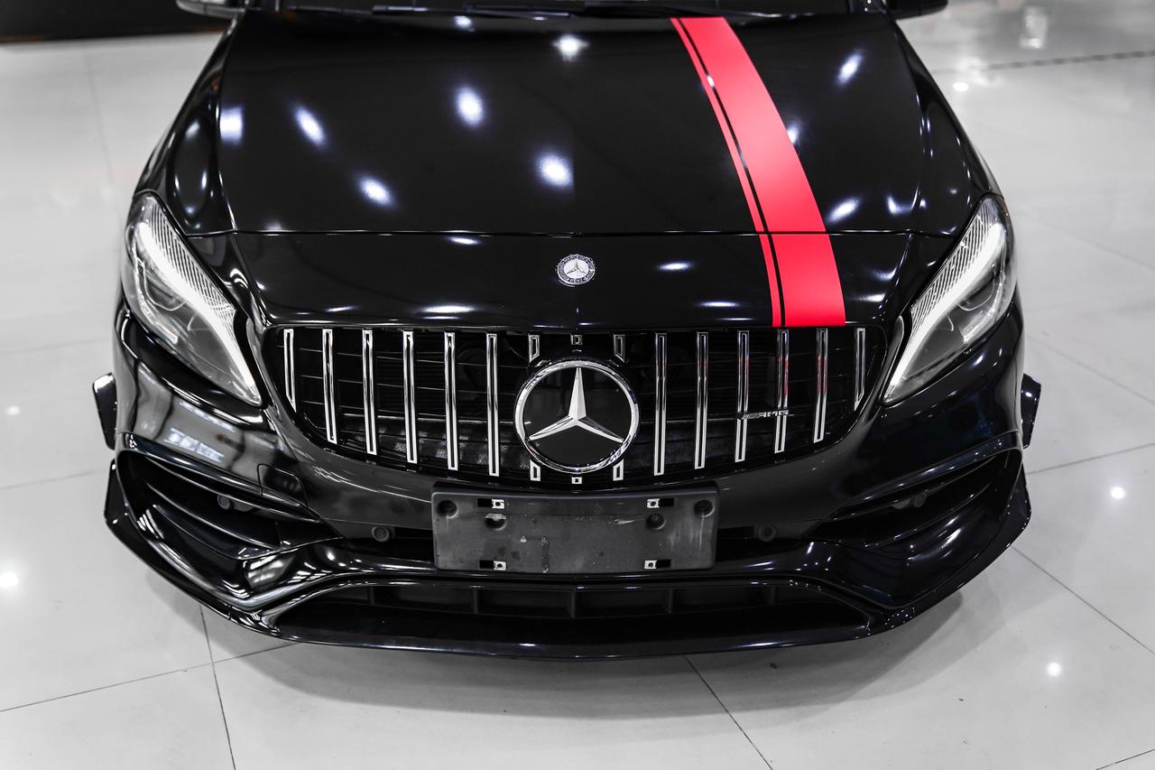 女车主的奔驰a45 amg换装黑武士加个性定制拉花,捍卫钢炮