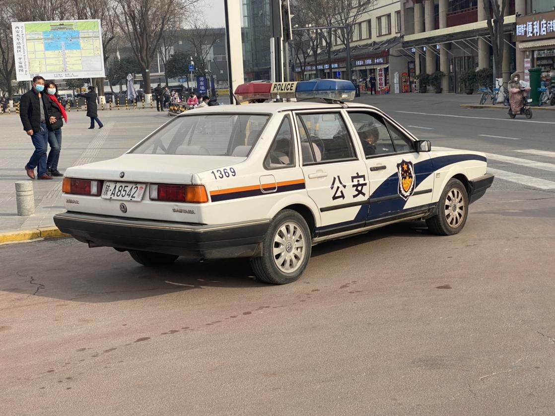 普桑,警车界的"一级警督",经验丰富却默默奉献_桑塔纳经典车友圈_懂车